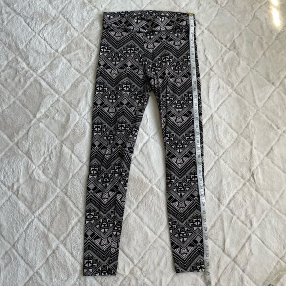 Victoria’s Secret PINK | Printed Yoga Aztec Festival Print Leggings | Size Small - Picture 11 of 13